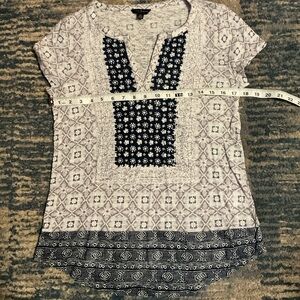 Lucky Brand Navy and White Geometric Tee Sz S